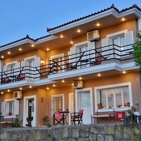 Anemomylos Apartments Ликсури Экстерьер фото