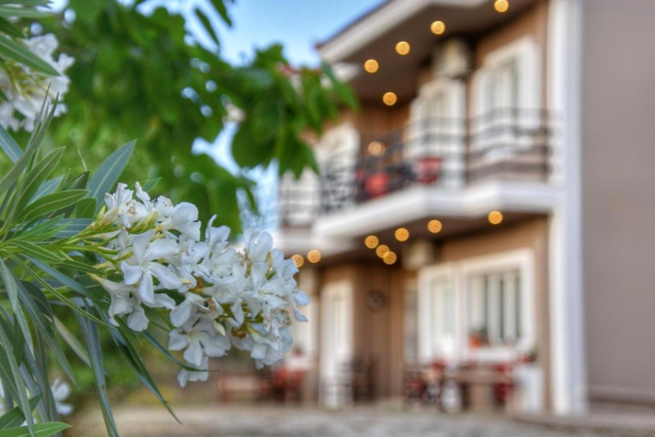 Anemomylos Apartments Ликсури Экстерьер фото