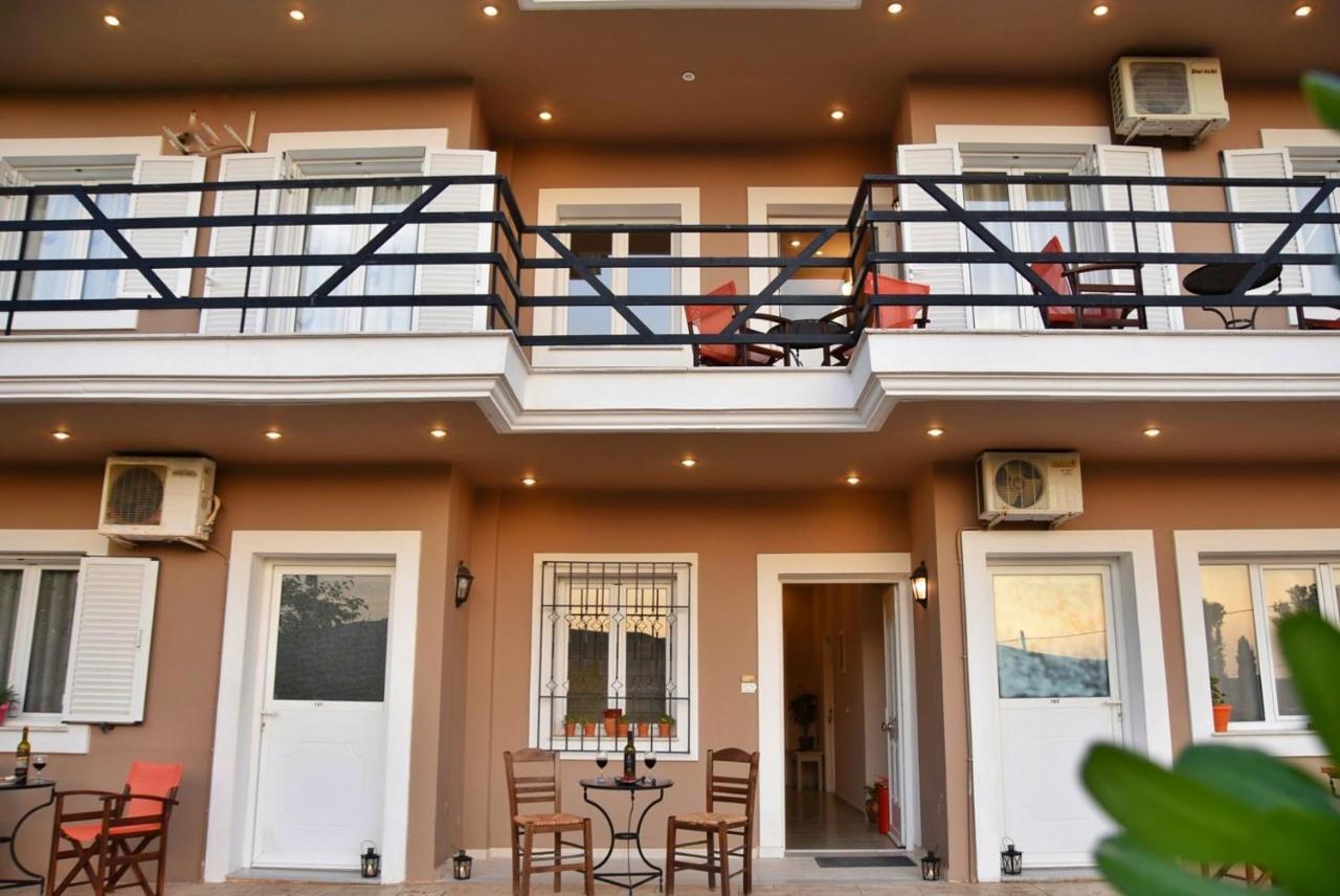 Anemomylos Apartments Ликсури Экстерьер фото