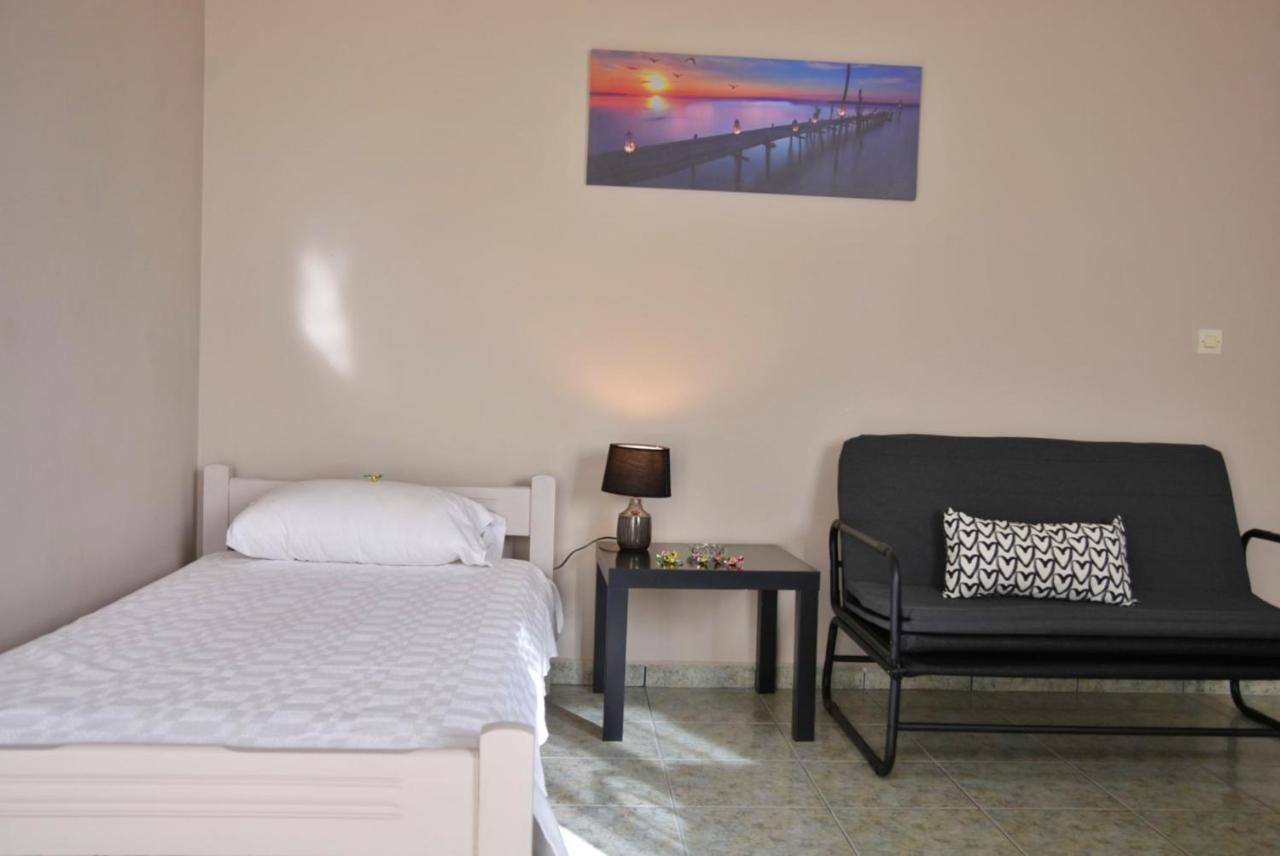 Anemomylos Apartments Ликсури Экстерьер фото